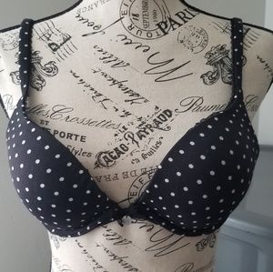 Victoria Secret Body by Victoria Pushup 34C